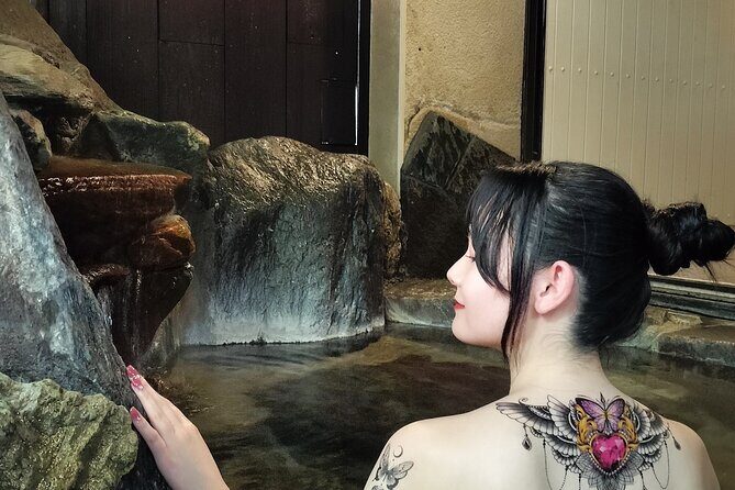 Tattoo-friendly open-air Onsen & drink - Key Points