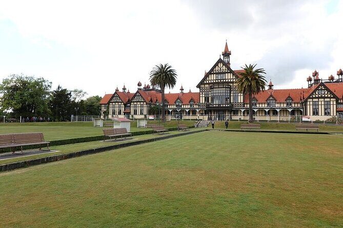 Taup to Auckland via Rotorua and Hobbiton - Key Points