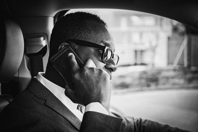 Taxi, Airport Transfer and Limousine Service in Switzerland - Experience the Comfort of Swiss Airport Transfers in Lausanne