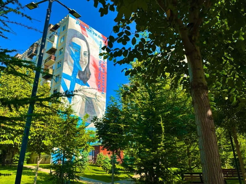 Tbilisi: 100+ Graffiti & Murals, Street Art Guided Tour - The Food and Drink Experience