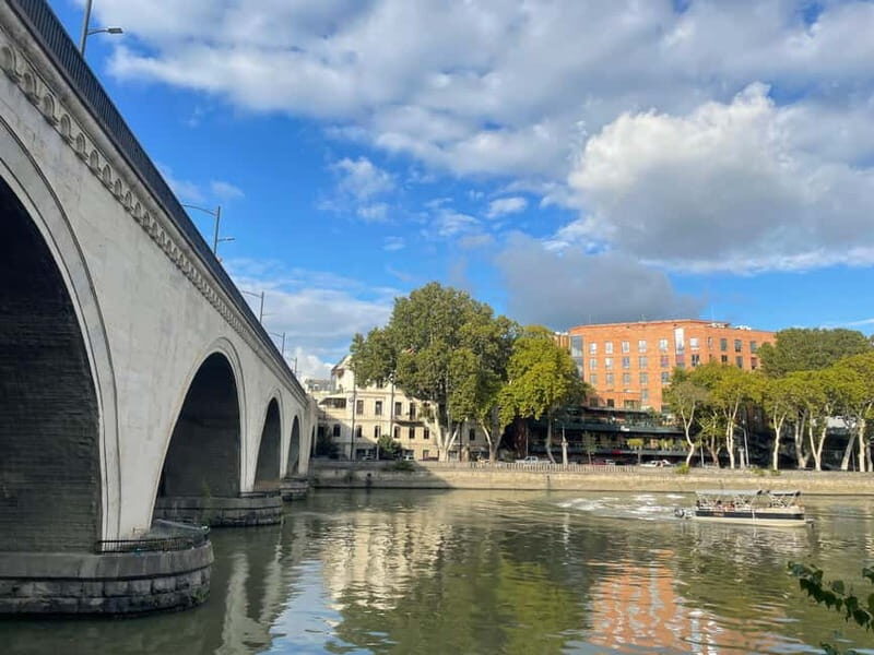 Tbilisi: Central Parks and Beautiful Cafes with 5 Tastings - Key Points