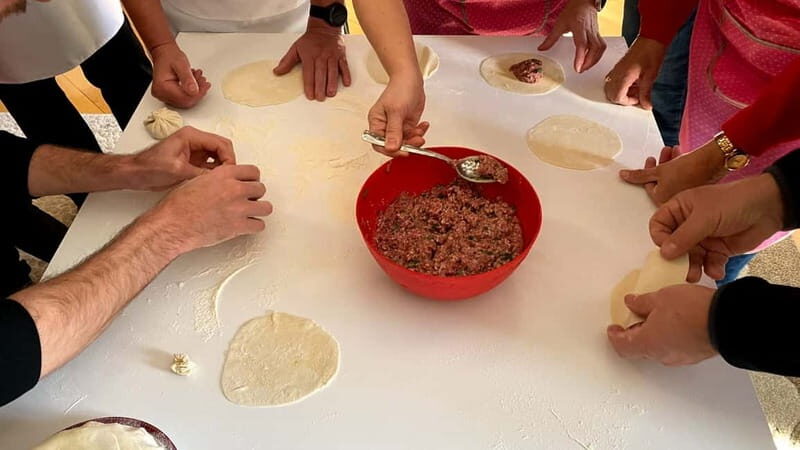 Tbilisi: Cooking Class with a Local Family - The Atmosphere and Group Dynamics