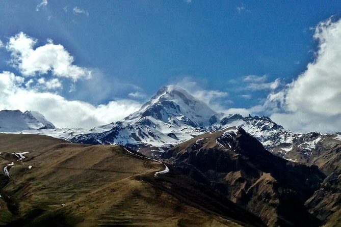 Tbilisi-Kazbegi Shared Transfer - Tbilisi-Kazbegi Shared Transfer: A Practical and Scenic Ride