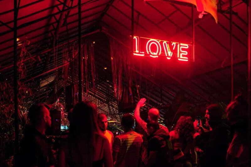 Tbilisi: Nightlife Highlights Tour with Welcome Drinks - Who Will Love This Tour?