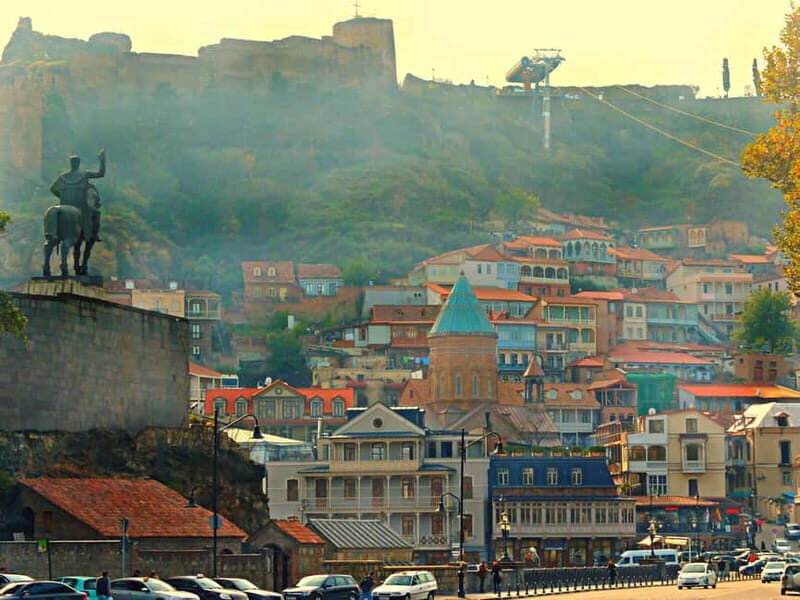 Tbilisi: Old & New city, Guided tour with 12 Tastings - Exploring Historic Tbilisi