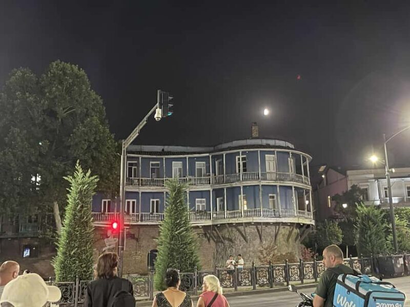 Tbilisi: Old Town Evening Walking Tour - Key Points