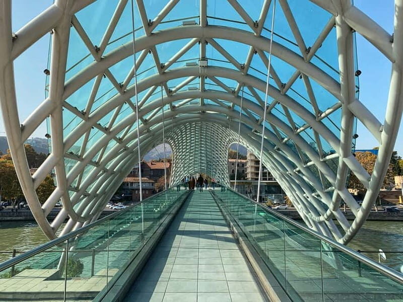 Tbilisi: Old Town Sights & Funicular Ride to Mtatsminda Park - Why This Tour Works