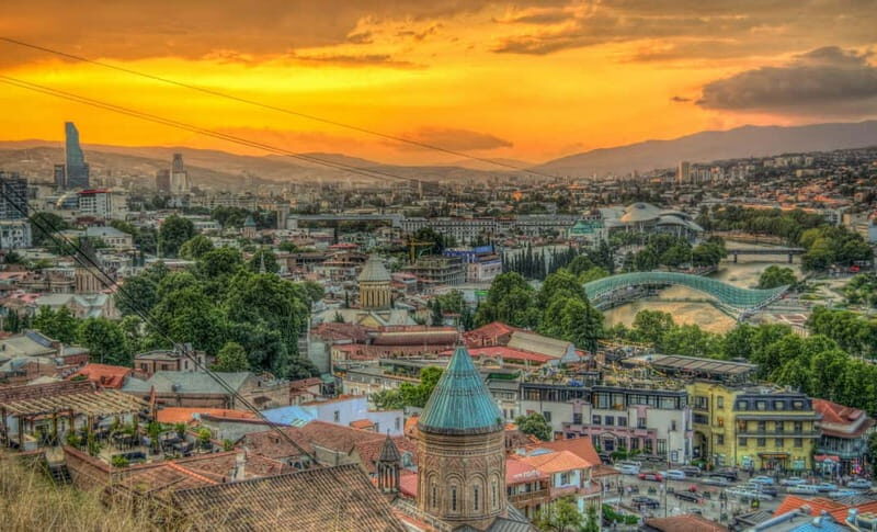 Tbilisi: Old&New City Guided Tour w/ 13 Tastings & Cable car - Authentic Food and Drink: The Heart of the Experience