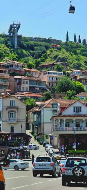 Tbilisi: Private Old Town & Sololaki Walking Tour with Lunch - Key Points