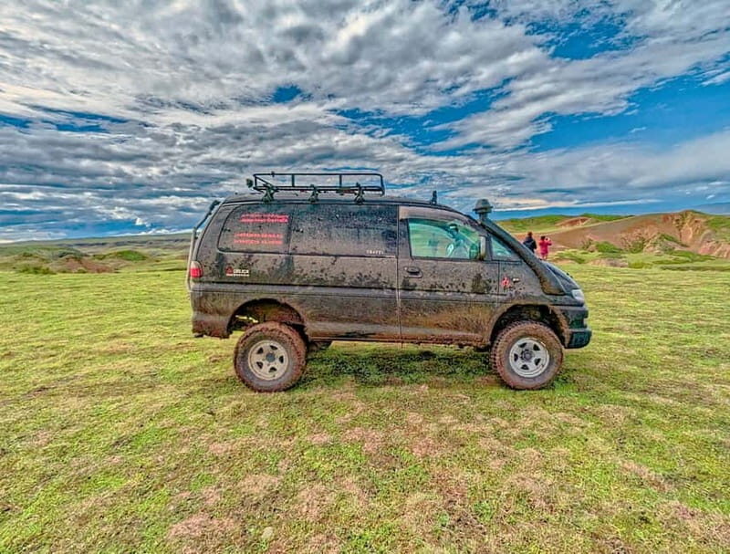 Tbilisi: Real Adventure  Gareja & Rainbow Desert 4x4 + Hike - Exploring Georgia’s Off-the-Beaten-Path Landscapes