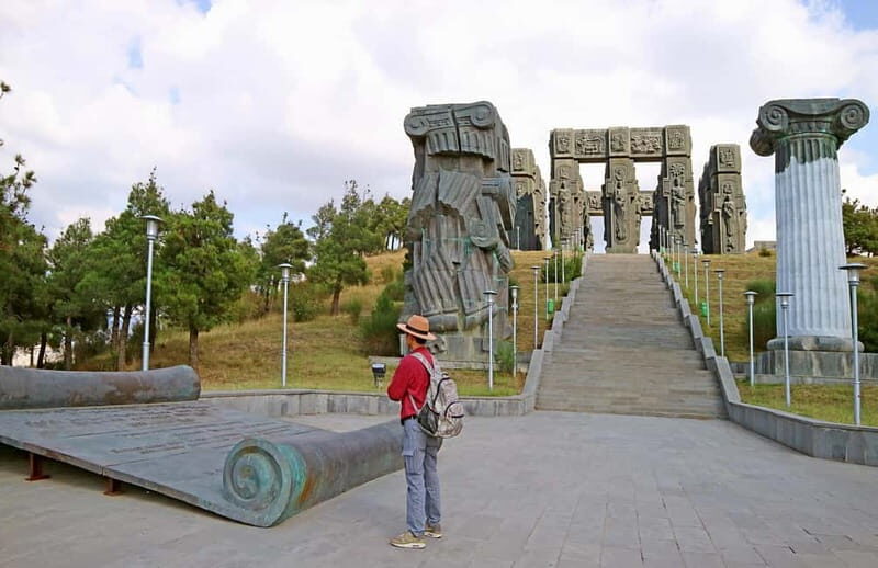 Tbilisi: The Chronicle of Georgia Express Guided Tour - Experience the Mystique of Georgia’s Monumental Landmark