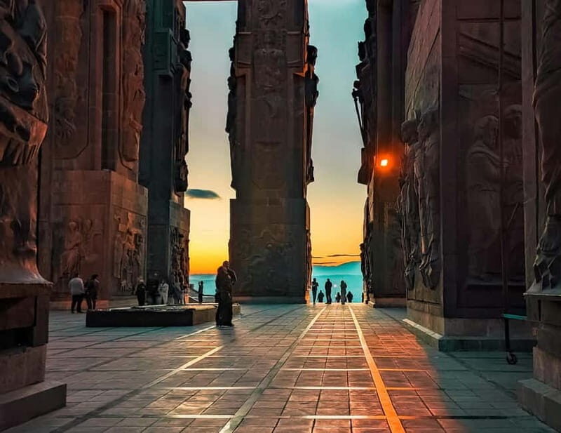 Tbilisi: Transfer & Guided Tour to The Georgian Stonehenge - FAQ