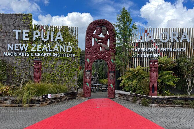 TE PUIA Geothermal, Polynesian Spa & Blue Springs Day Tour Ex AKL - A Day of Geothermal Wonders and Maori Culture: The TE PUIA & Polynesian Spa Tour