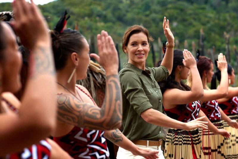 TE PUIA - Maori Hangi Lunch, Polynesian Spa & Blue Springs - Key Points