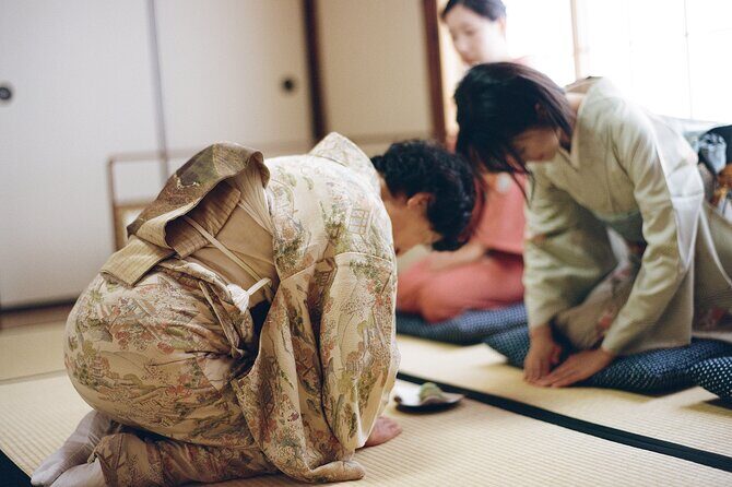 Tea ceremony by the tea master in Kyoto SHIUN AN - Key Points