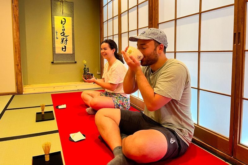 Tea Ceremony Experience in Osaka - Watching the matcha demonstration