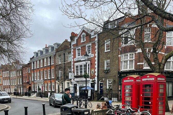 Ted Lasso London Taxi Tour - Exploring London with a Ted Lasso Twist