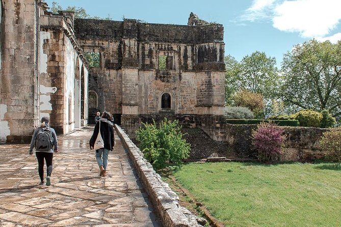 Templar River: Tomar and Almourol Private Tour - Key Points
