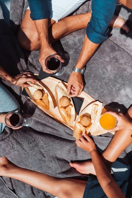 Tenerife: Catamaran Cruise with Brunch and Unlimited Drinks - FAQ
