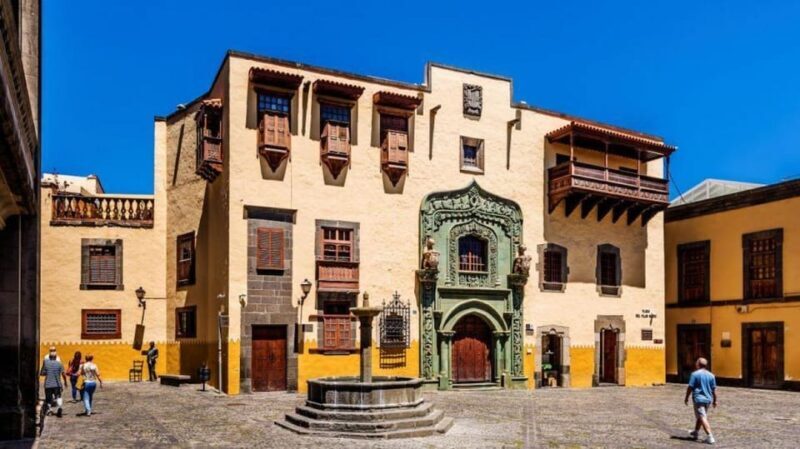 Tenerife: Gran Canaria Full-Day Guided Tour with Aquarium - Exploring the Poema del Mar Aquarium