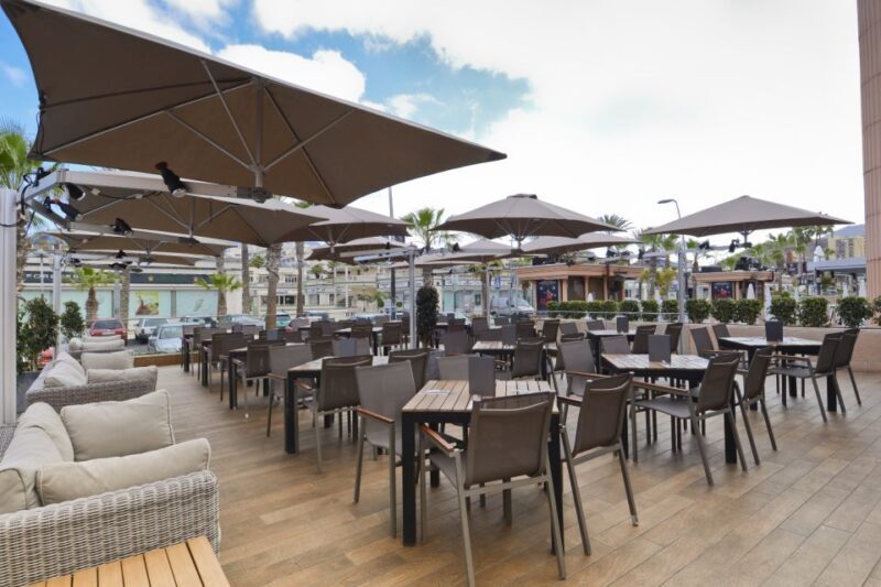 Tenerife: Hard Rock Cafe Set Menu Lunch or Dinner & Drink - FAQs