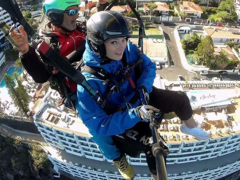 Tenerife: Paragliding Tandem in Playa Martianez - Tenerife: Paragliding Tandem in Playa Martianez