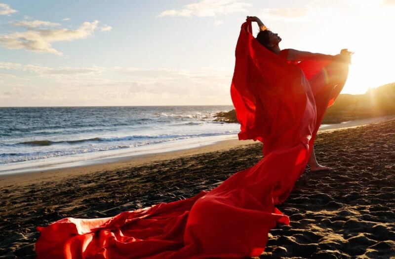 Tenerife: Your glamor photo shoot Flying Dresses by Sabine Jacob - Tenerife: Your Glamorous Flying Dress Photo Shoot by Sabine Jacob
