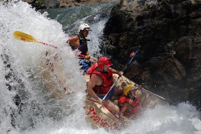Tenorio River Class III & IV White Water Rafting - Key Points
