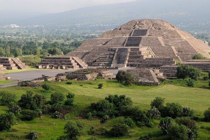 Teotihuacan and Basilica with Tickets and Food Included - FAQ