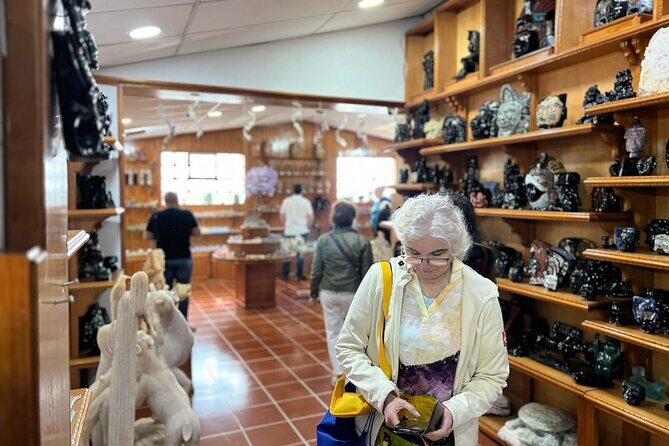 Teotihuacan Exclusive Cueva Tour and Breakfast - Who Should Book This Tour?