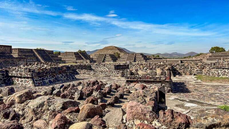 Teotihuacan: Full Guided Tour & Guadalupe Shrine Day Trip - The Sum Up
