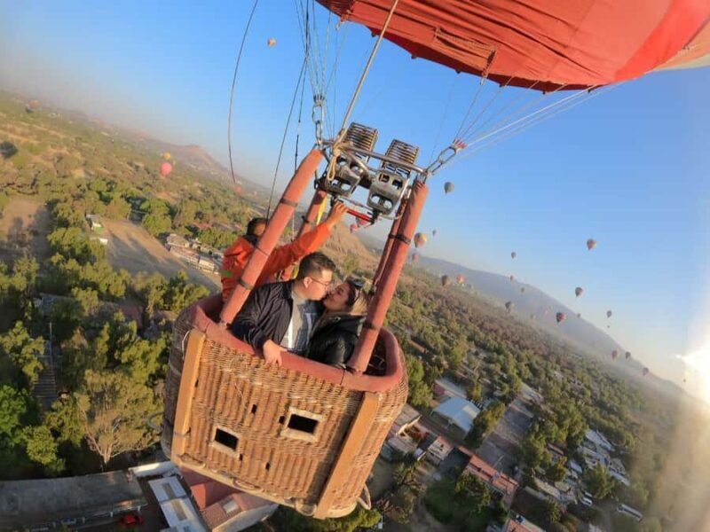 Teotihuacan: Private Romantic Balloon Flight for Couples - Key Points
