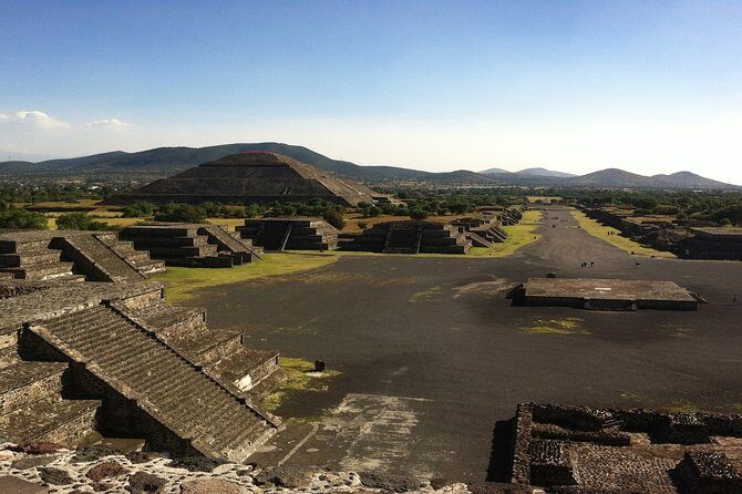 Teotihuacan pyramids from San Miguel de Allende - The Realities of the Tour: Balancing Expectations and Experience