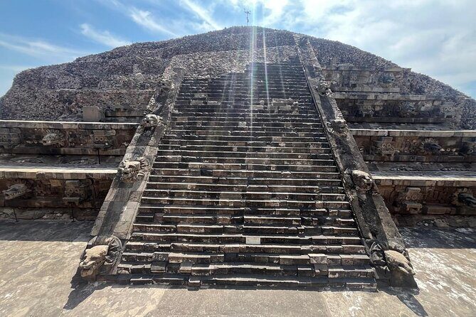 Teotihuacan Pyramids small groups and Basilica of Guadalupe - Key Points