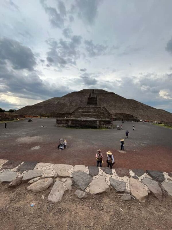 Teotihuacan VIP: Pyramids, Shrine of Guadalupe, and Tourist Areas - Exploring the Tour: A Detailed Look
