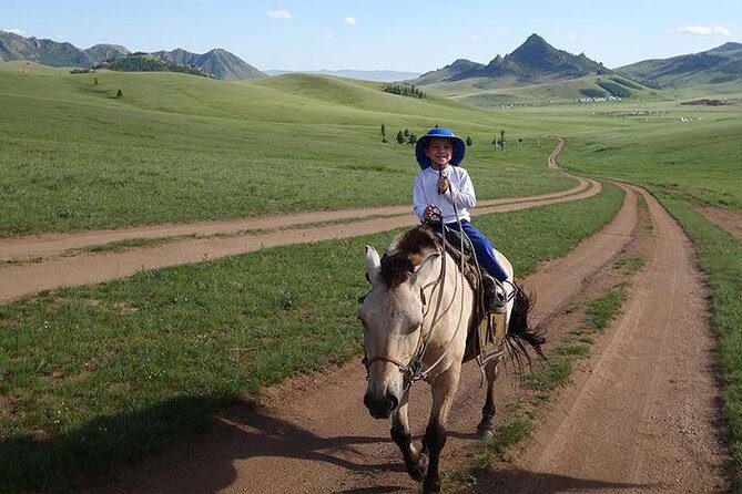 Terelj National Park and Chinggis Khaan Statue Tour - Key Points