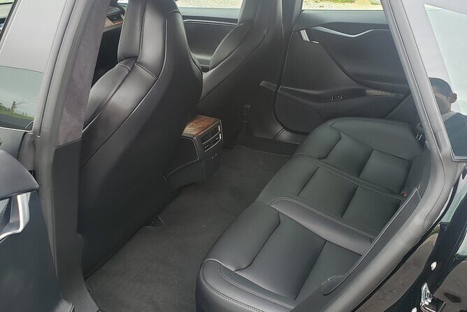 Tesla Model S Transfers - Why Choose a Tesla Transfer in Lisbon?