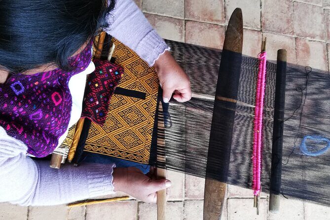 Textiles and mysticism of Chiapas - Authentic Experiences That Truly Connect