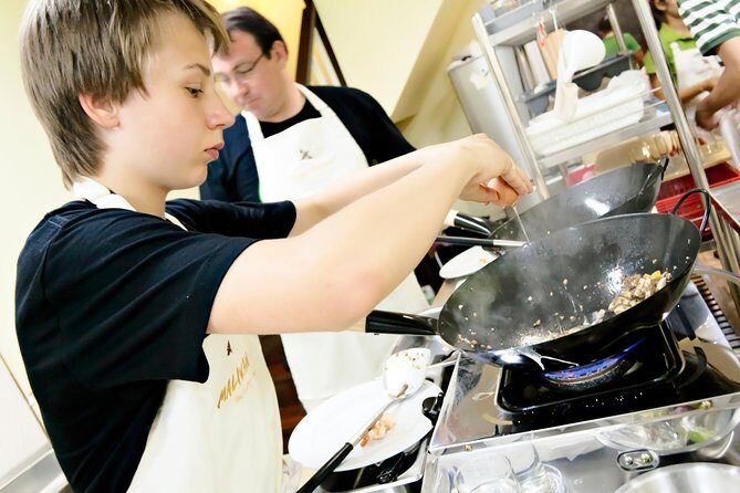 Thai Cooking Class with Market Visit by Maliwan - Key Points