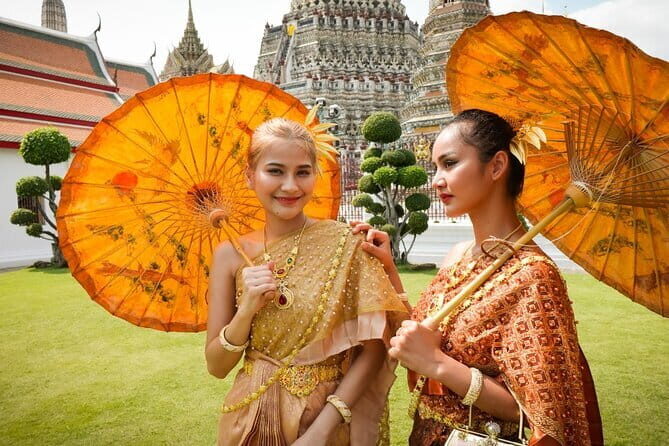 Thai Costume Photo Tour at Wat Arun Bangkok from Bangkok - Key Points