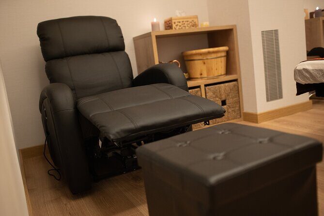 Thai Foot and Legs Massage of 30 min at THAI MASSAGE ALURA - Key Points