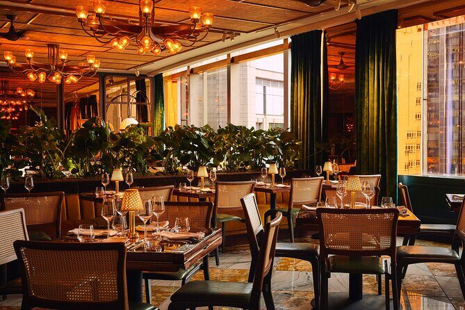 Thanksgiving Parade Indoor Viewing and Brunch Columbus Circle - An Ideal Alternative to the Crowds