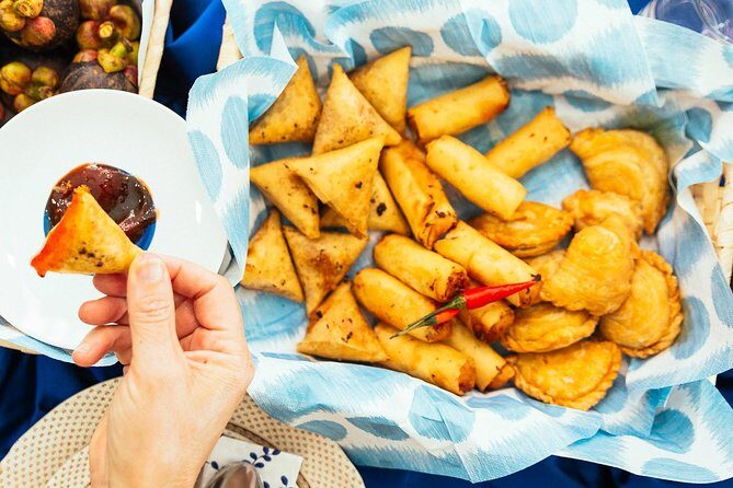 The 10 Tastings of Kuala Lumpur With Locals: Private Street Food Tour - A Deep Dive into Kuala Lumpur’s Food and Culture