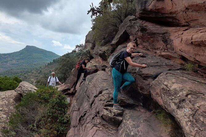 The Adventurous Route to Mirador del Garbí - Key Points