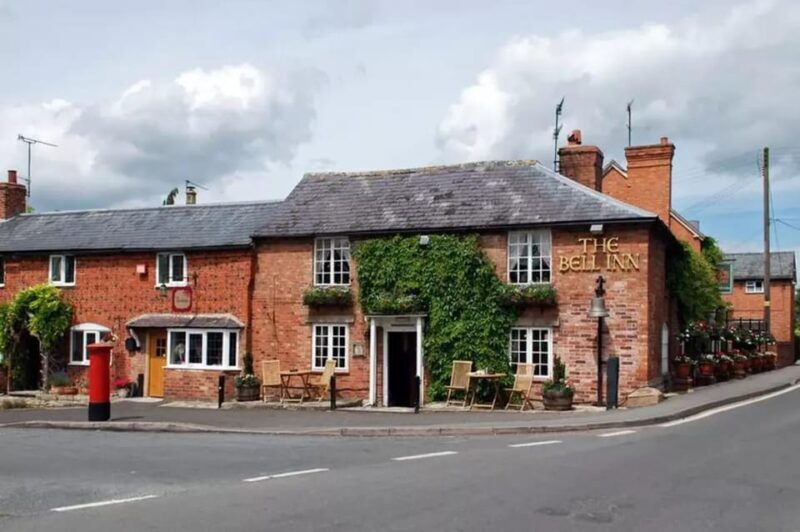The Alternative Shakespeare Tour + 3 Course Carvery - A Closer Look at the Experience