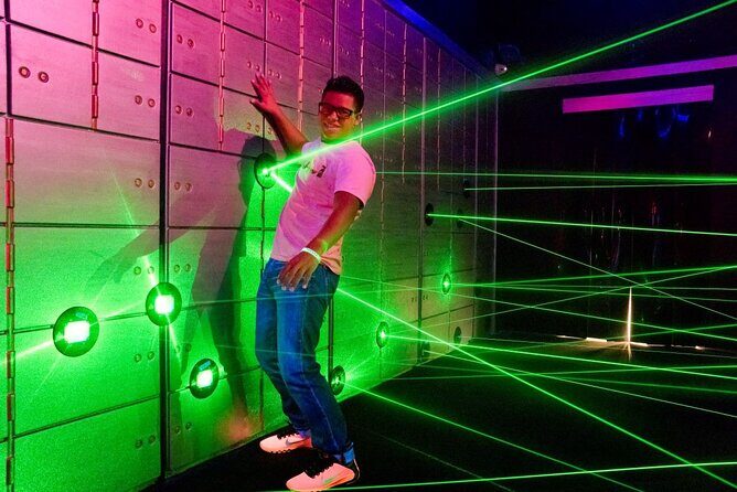 The Amazing Mirror Maze with Escape Room - An In-Depth Look at the Experience