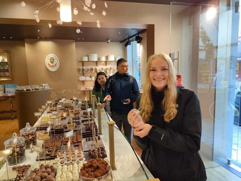Thé best chocolate in Bruges! Private tour! - Key Points
