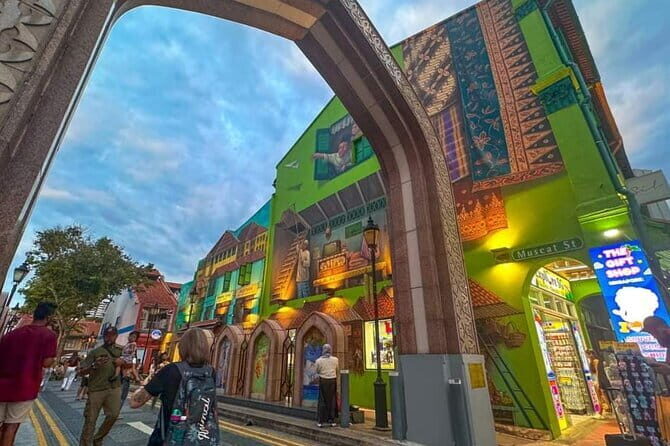 The BEST CHOICE 3 IN 1 Food Tour: 3 Culture Walking Trails - A Taste of Singapore’s Multicultural Charm: The 3-in-1 Food & Culture Walking Tour