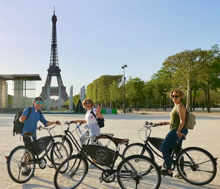 The Best of Paris: Small Group Bike Tour like a Local - Exploring Paris on Two Wheels: The Best of Paris Small Group Bike Tour