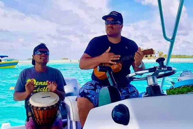 The Blue Lagoon by private boat - A Unique Day on the Water in Rangiroa: The Blue Lagoon by Private Boat